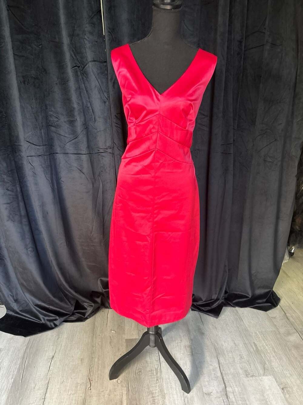 Target Limited Edition Red Satin V-Neck Chevron Waist Midi Dress Size 14